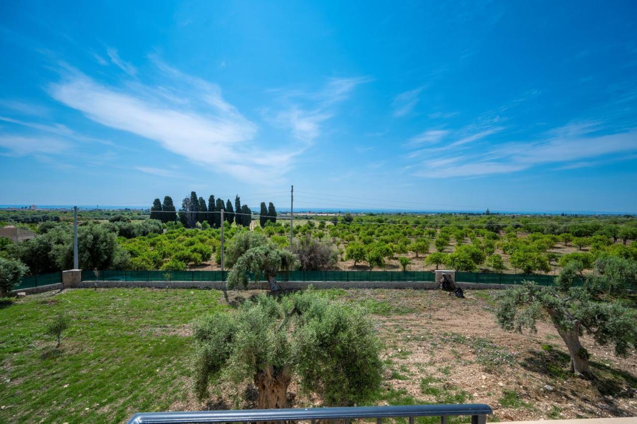 Villa Carmiano Luxury Bedrooms In Avola In The Province Of Syracuse With Spa And Swimming Pool And Wonderful Seaview Dış mekan fotoğraf